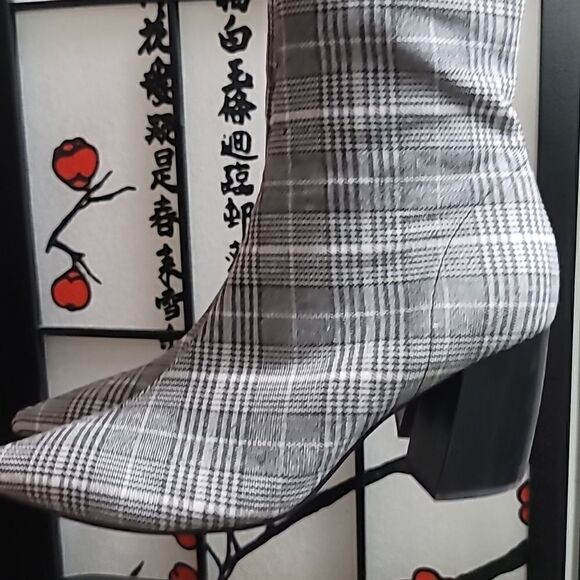 New Jeffrey Campbell Sport Black & White Plaid Pointed Toe Block Heel Boots - Picture 7 of 11